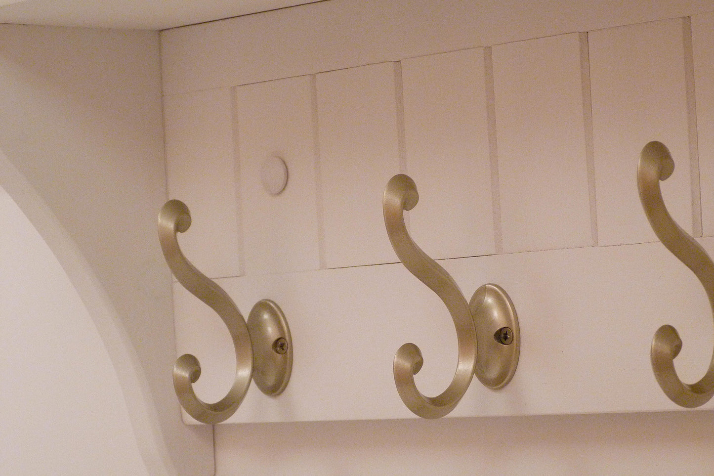 Modern Entryway Coat Rack | Bedroom Wall Shelf | Bathroom shelf | Towel Shelf-5 Matte Nickel Hooks | Coat Rack with Shelf
